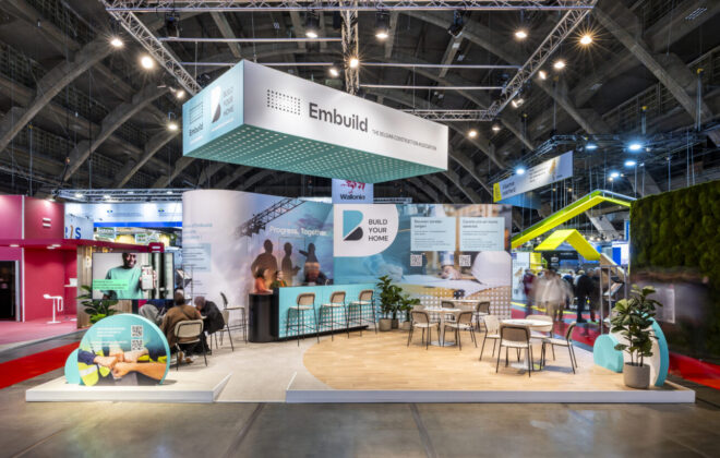 beursstand in brandcolors Embuild op Batibouw 2026 in Brussel